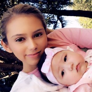 Meet your Posher, Julia